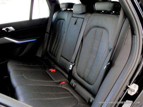 Used 2022 BMW X5 sDrive40i w/ M Sport Package RWD image 62