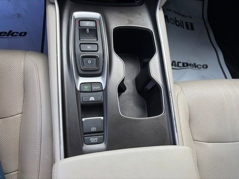Used 2021 Honda Accord Touring image 12
