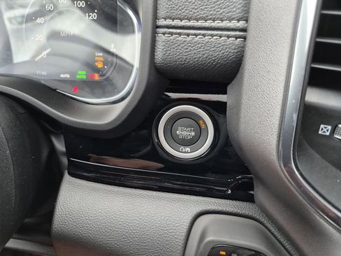New 2026 RAM 1500 Laramie AWD/4WD image 21