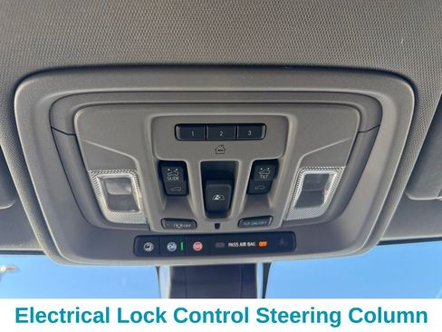 Used 2022 GMC Sierra 3500 Denali w/ Denali Ultimate Package image 24