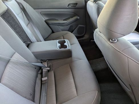 Used 2025 Nissan Altima 2.5 SV image 29