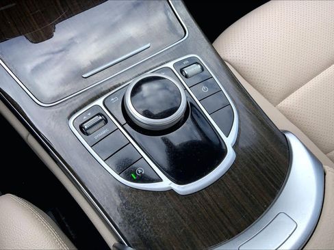Used 2018 Mercedes-Benz C 300 Sedan image 36