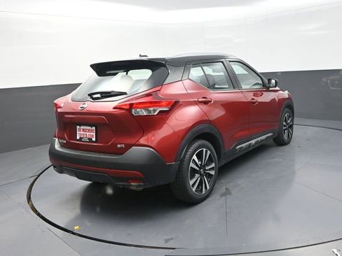 Used 2019 Nissan Kicks SR w/ SR Premium Package FWD image 25