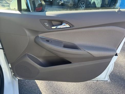 Used 2018 Chevrolet Cruze LT image 18