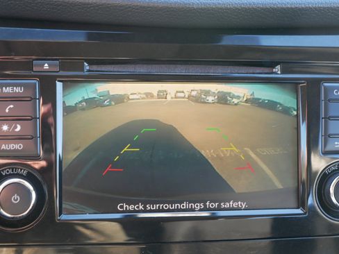 Used 2021 Nissan Rogue Sport S image 27