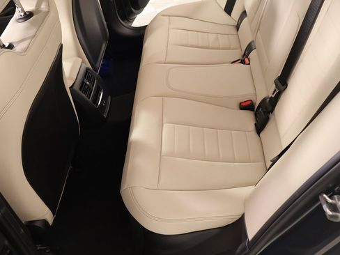 New 2026 BMW 330i Sedan w/ M Sport Package image 13