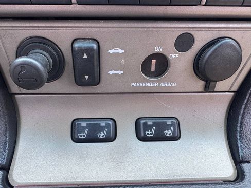 Used 2005 Ford Thunderbird 50th Anniversary RWD image 87