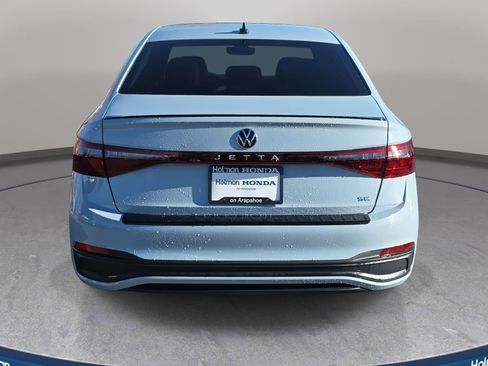 Used 2025 Volkswagen Jetta SE w/ Sunroof Package image 7