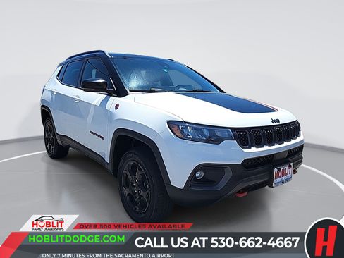 Certified 2024 Jeep Compass Trailhawk AWD/4WD image 1
