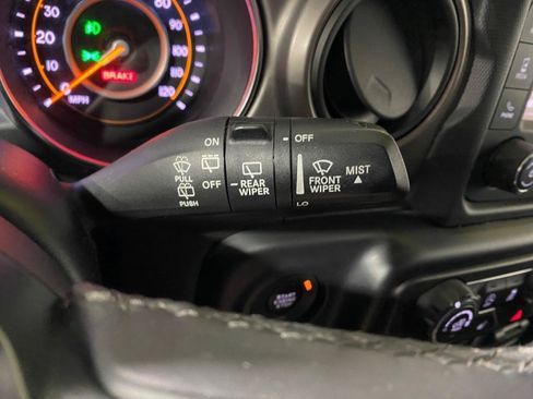 Used 2020 Jeep Wrangler Sport AWD/4WD image 16