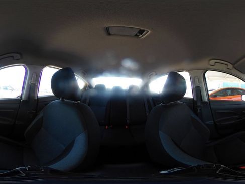 Used 2025 Nissan Versa SV FWD image 40