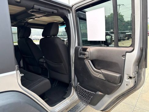 Used 2014 Jeep Wrangler Unlimited Sport w/ Quick Order Package 24S AWD/4WD image 40