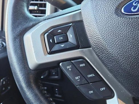 Used 2020 Ford F150 Lariat image 14