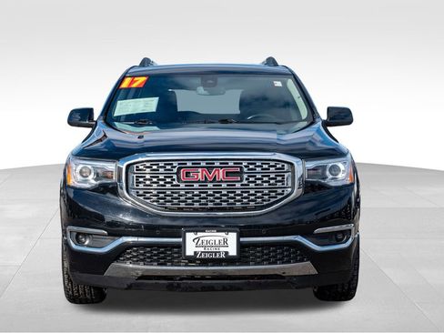 Used 2017 GMC Acadia Denali image 2
