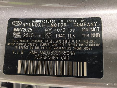 Used 2025 Hyundai Elantra Hybrid FWD image 33