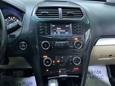 Used 2016 Ford Explorer XLT image 22