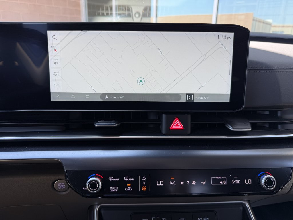 Used 2025 Kia Carnival LX FWD image 20