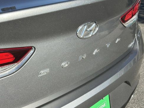 Used 2018 Hyundai Sonata Limited image 8