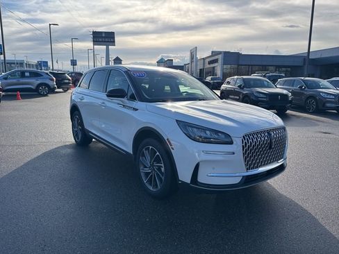 Used 2023 Lincoln Corsair AWD w/ Equipment Group 101A image 7