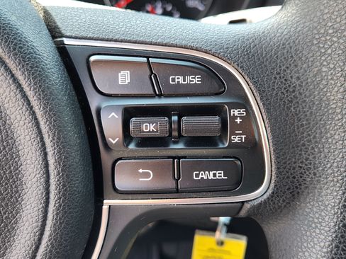 Used 2018 Kia Optima LX w/ 17" Alloy Wheels Package FWD image 23