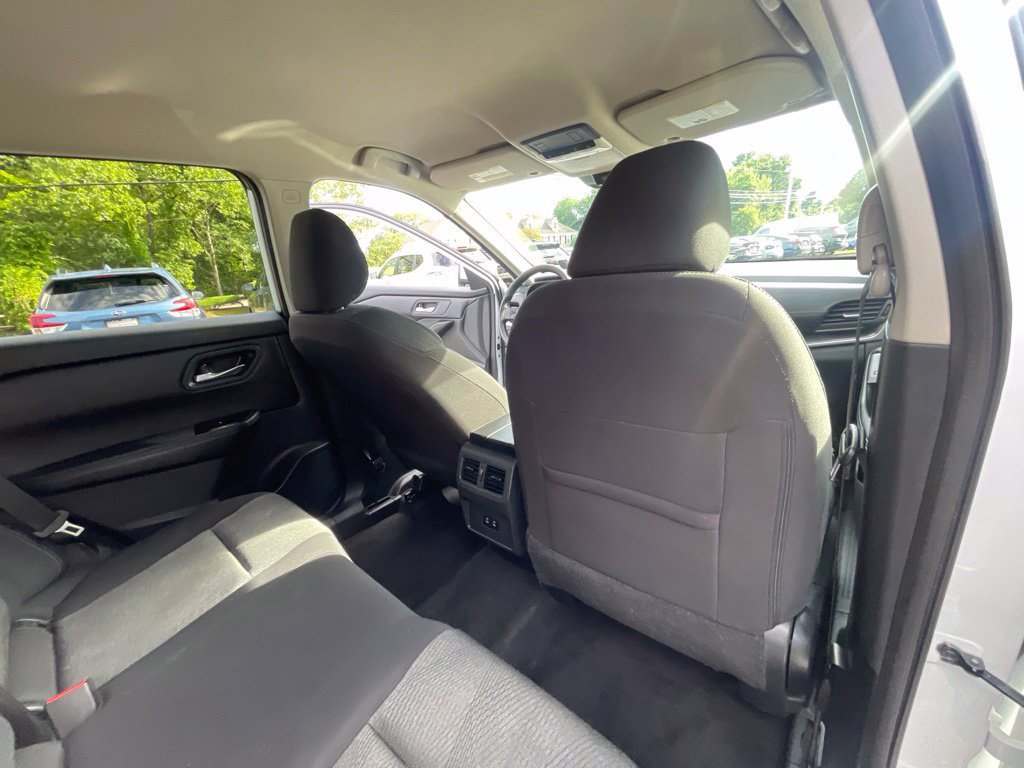 Certified 2024 Nissan Rogue SV AWD/4WD image 16