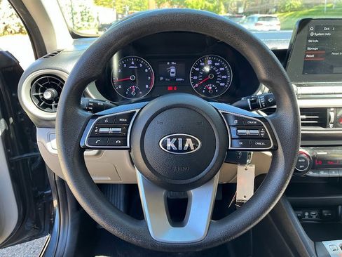 Used 2019 Kia Forte LXS image 12