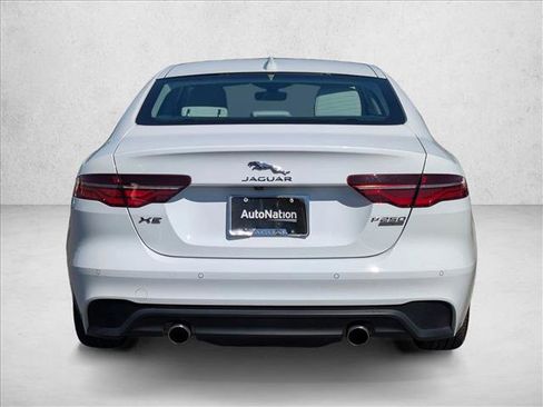 Used 2020 Jaguar XE S image 7