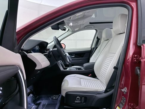 Used 2022 Land Rover Discovery Sport SE image 18