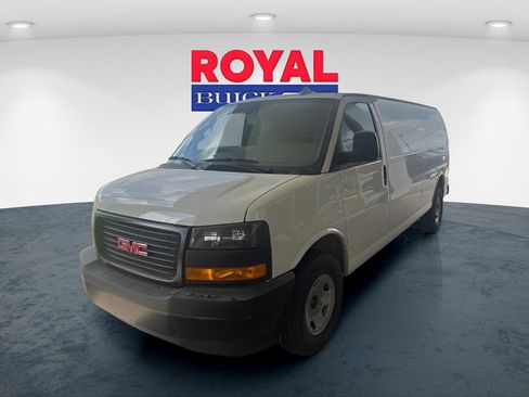 New 2025 GMC Savana 3500 Extended w/ Driver Convenience Package image 4