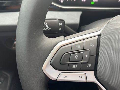 New 2026 Volkswagen Jetta SE FWD image 21