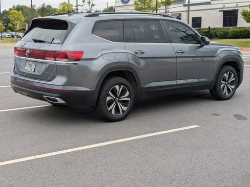 Certified 2024 Volkswagen Atlas SE FWD image 4