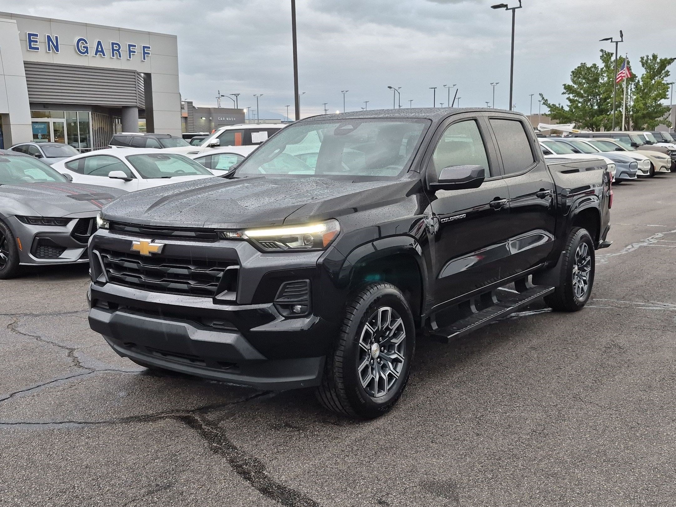 Used 2024 Chevrolet Colorado LT w/ LT Convenience Package III AWD/4WD image 11