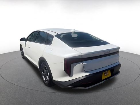 Used 2025 Kia K4 FWD image 16