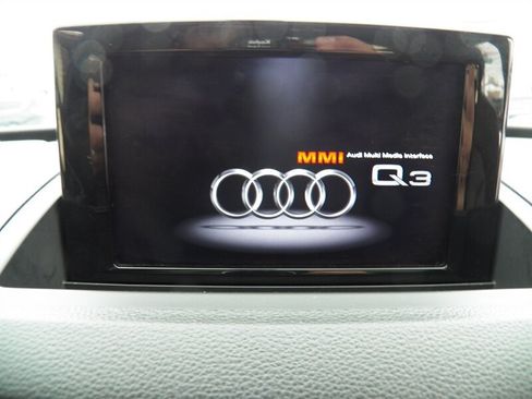 Used 2018 Audi Q3 2.0T Premium Plus w/ Premium Plus Package AWD/4WD image 25