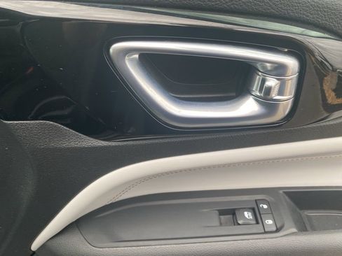 Certified 2022 Jeep Compass Limited image 11