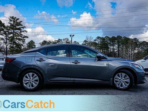 Used 2021 Nissan Sentra S image 2