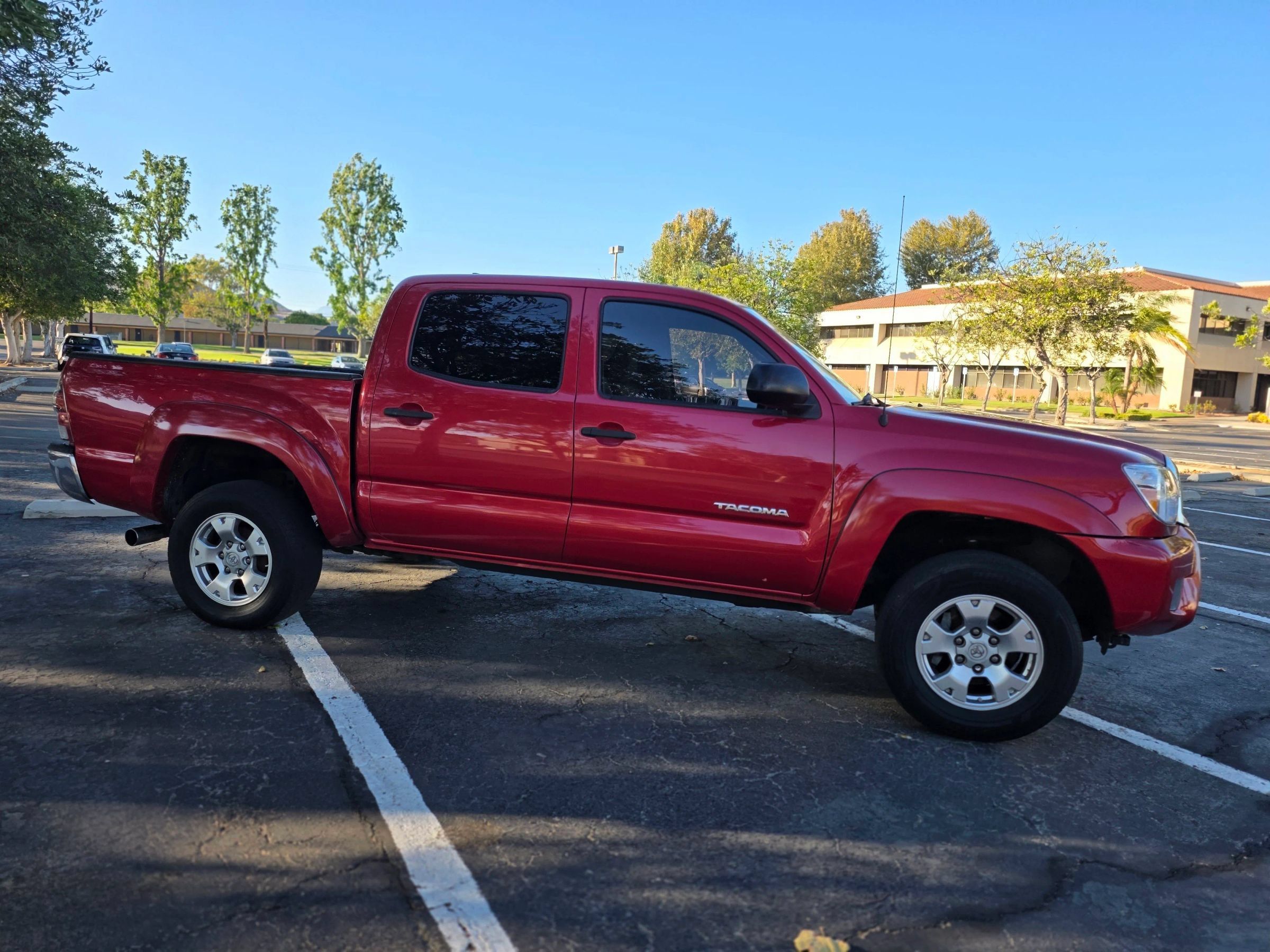 Used 2015 Toyota Tacoma PreRunner RWD image 17
