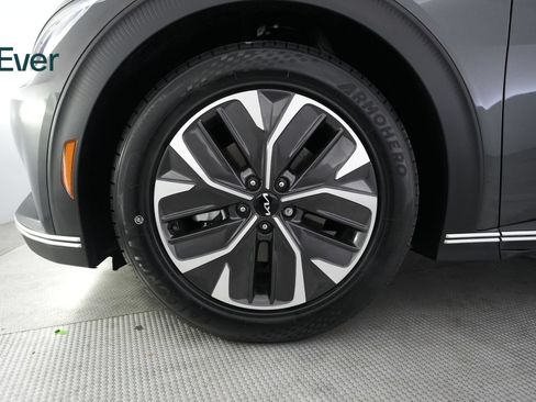 Used 2024 Kia EV6 Light RWD image 19