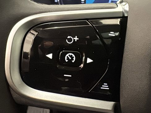 New 2026 Volvo XC90 T8 Plus w/ Protection Package Premier image 13