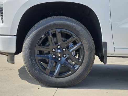 New 2026 Chevrolet Silverado 1500 RST w/ LPO, Dark Essentials Package AWD/4WD image 7