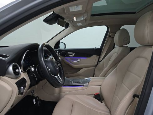 Used 2022 Mercedes-Benz GLC 300 GLC 300 NAV,CAM,PANO,HTD STS,B w/ Multimedia Package Lite image 4
