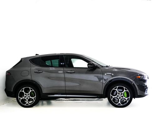 Used 2024 Alfa Romeo Tonale Ti w/ Active Assist Package AWD/4WD image 5
