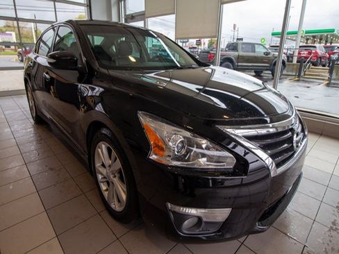 Used 2015 Nissan Altima 2.5 SL w/ Technology Package image 4