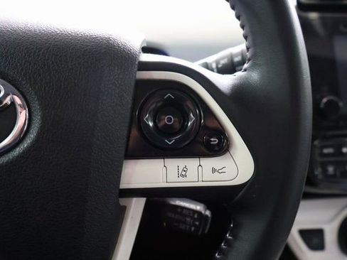 Used 2017 Toyota Prius Three w/ Advanced Technology Package FWD image 17