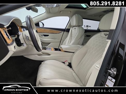 Used 2020 Bentley Flying Spur W12 image 24