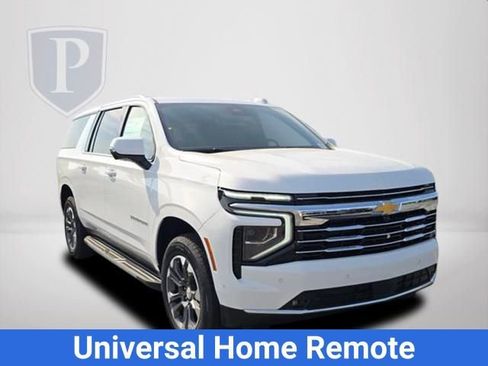 New 2026 Chevrolet Suburban LT w/ Comfort Package AWD/4WD image 14