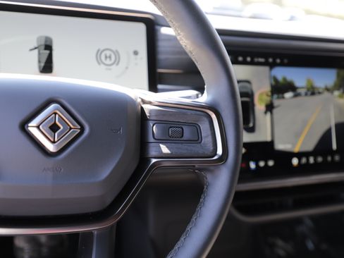 Used 2024 Rivian R1S Adventure AWD/4WD image 22