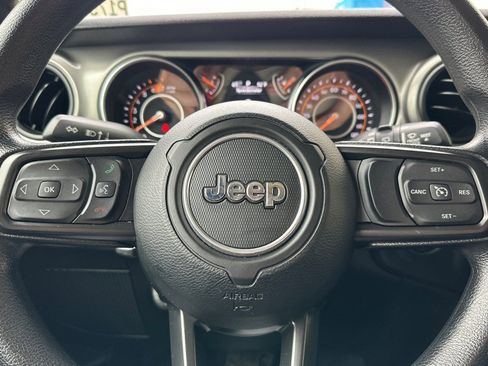 Used 2021 Jeep Wrangler Unlimited Sport image 30