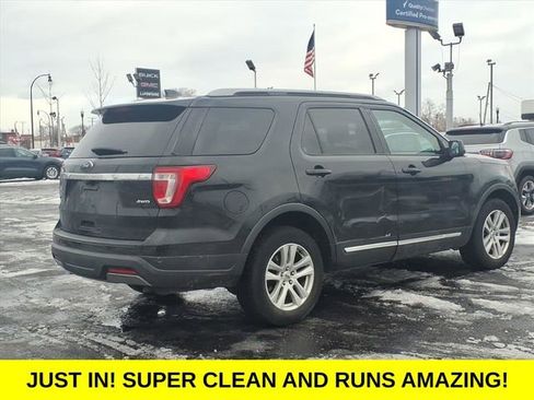 Used 2019 Ford Explorer XLT image 4