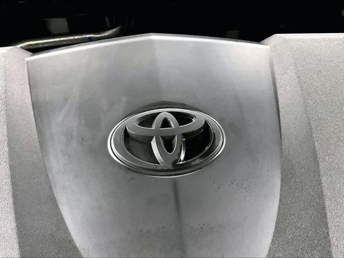 Used 2026 Toyota Camry SE FWD image 31